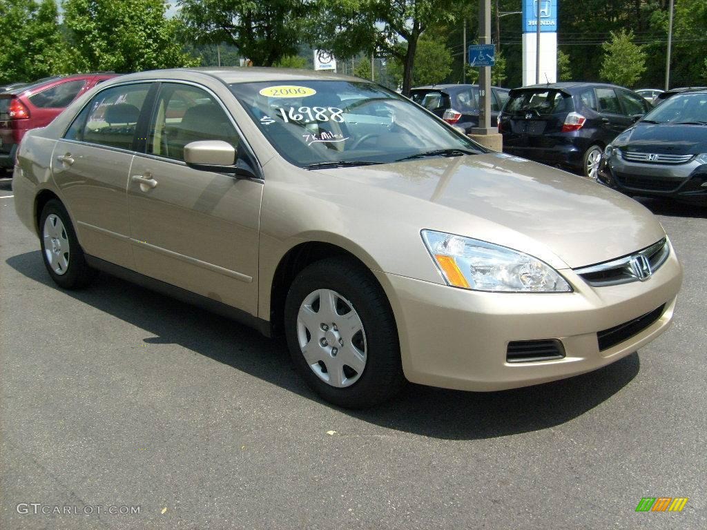 2006 Accord LX Sedan - Desert Mist Metallic / Ivory photo #5