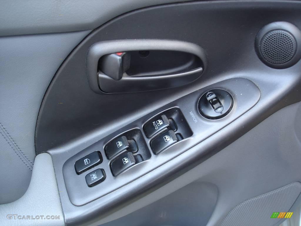 2004 Elantra GT Sedan - Sterling Silver / Gray photo #21