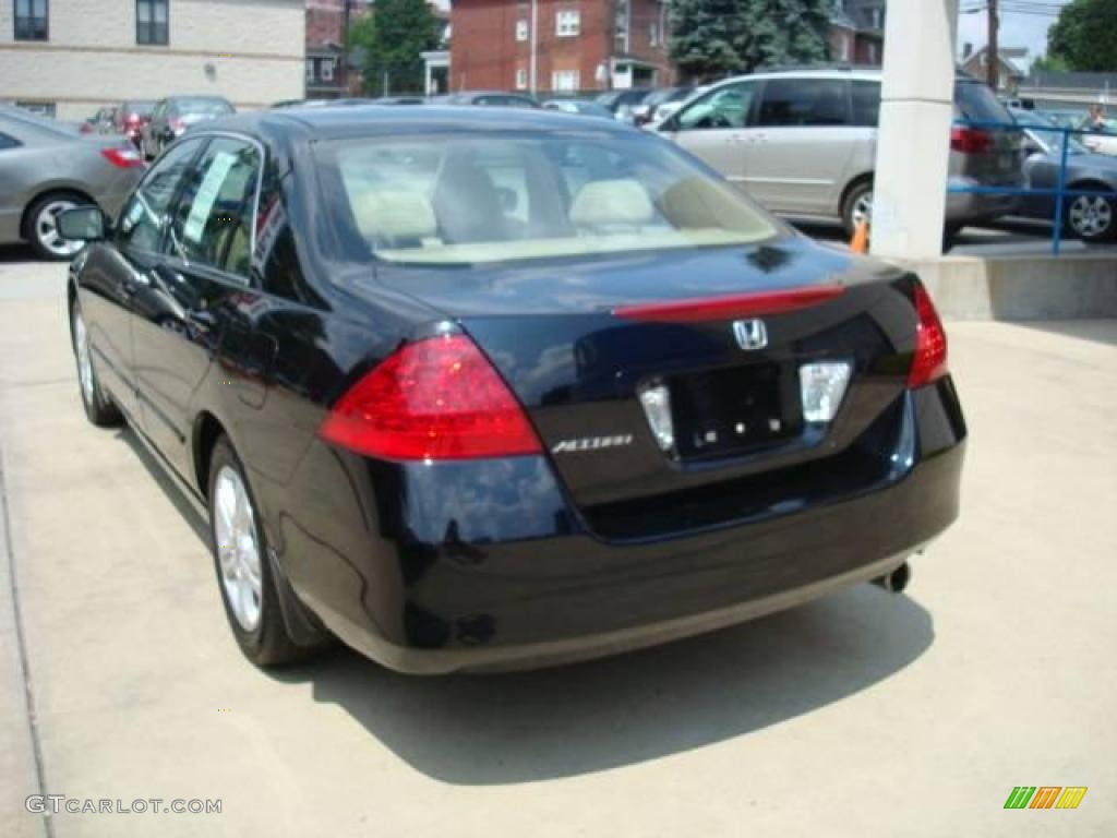 2006 Accord SE Sedan - Nighthawk Black Pearl / Ivory photo #2