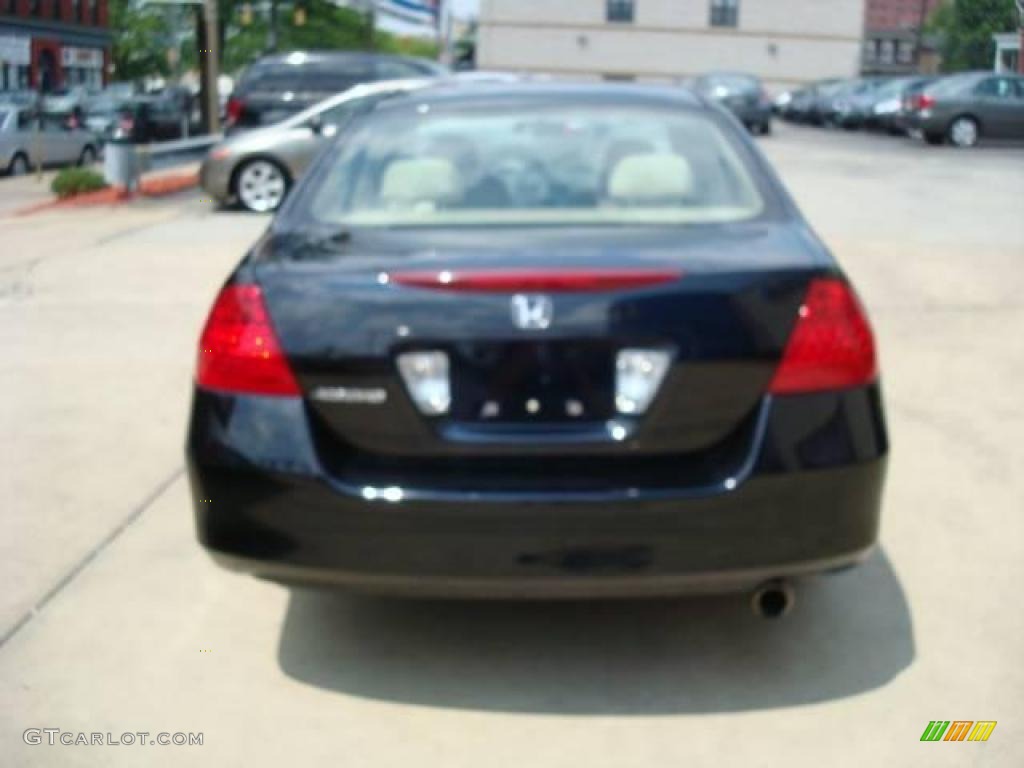 2006 Accord SE Sedan - Nighthawk Black Pearl / Ivory photo #3