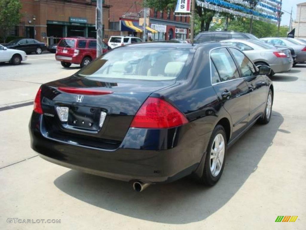 2006 Accord SE Sedan - Nighthawk Black Pearl / Ivory photo #4