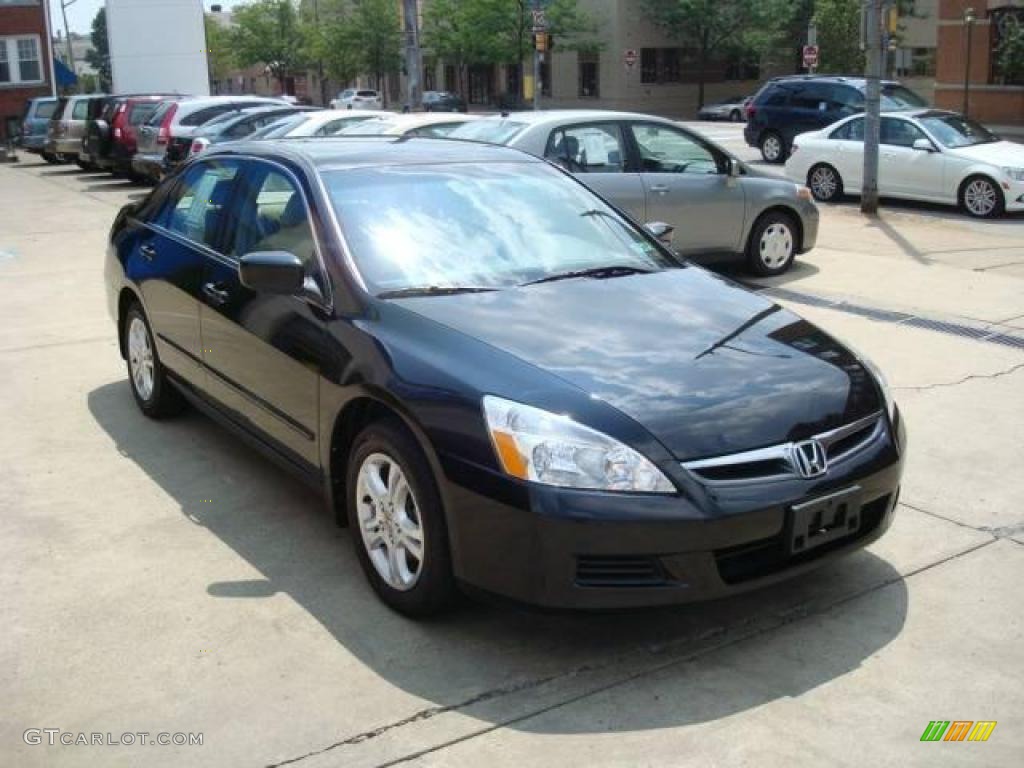 2006 Accord SE Sedan - Nighthawk Black Pearl / Ivory photo #6