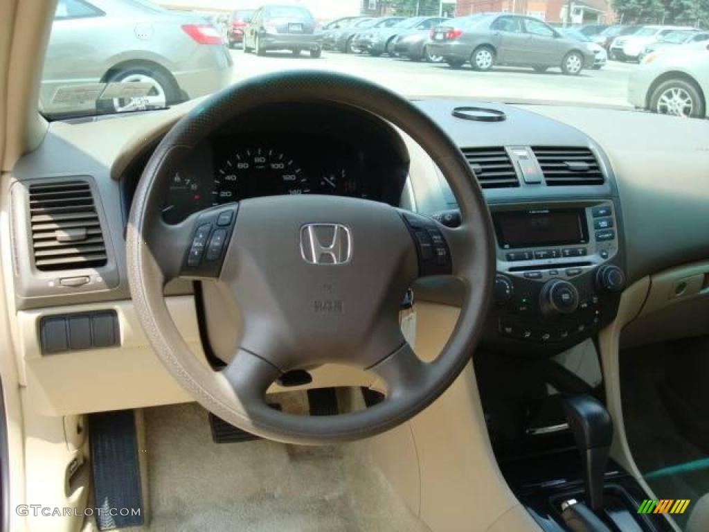 2006 Accord SE Sedan - Nighthawk Black Pearl / Ivory photo #12
