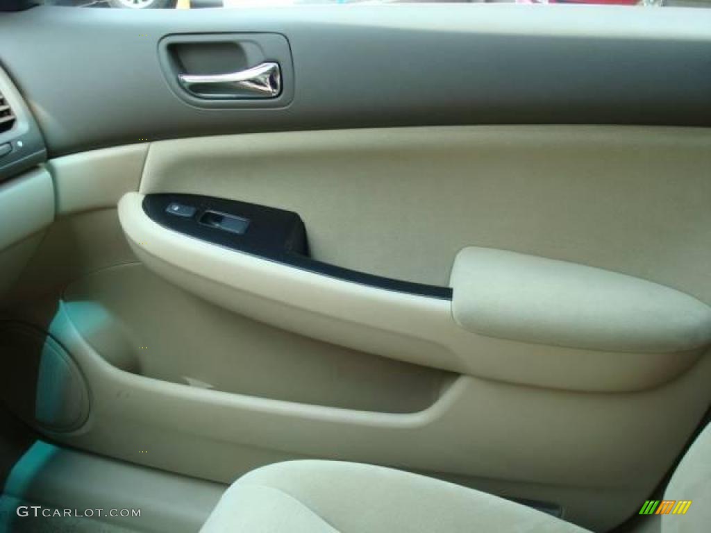 2006 Accord SE Sedan - Nighthawk Black Pearl / Ivory photo #17