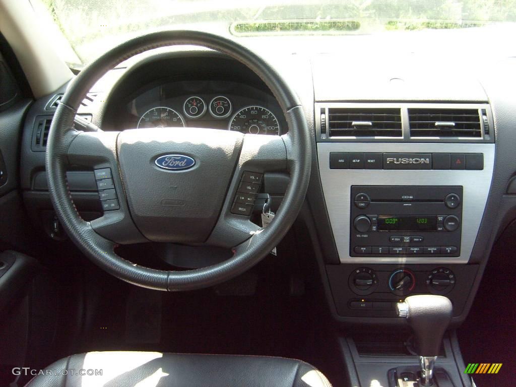 2007 Fusion SE - Black / Charcoal Black photo #15