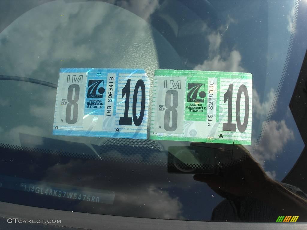 2007 Liberty Sport 4x4 - Stone White / Medium Slate Gray photo #14