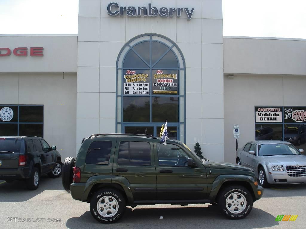 2007 Liberty Sport 4x4 - Jeep Green Metallic / Medium Slate Gray photo #1