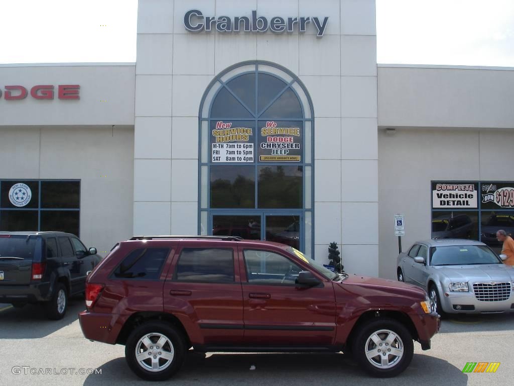 2007 Grand Cherokee Laredo 4x4 - Red Rock Crystal Pearl / Medium Slate Gray photo #1