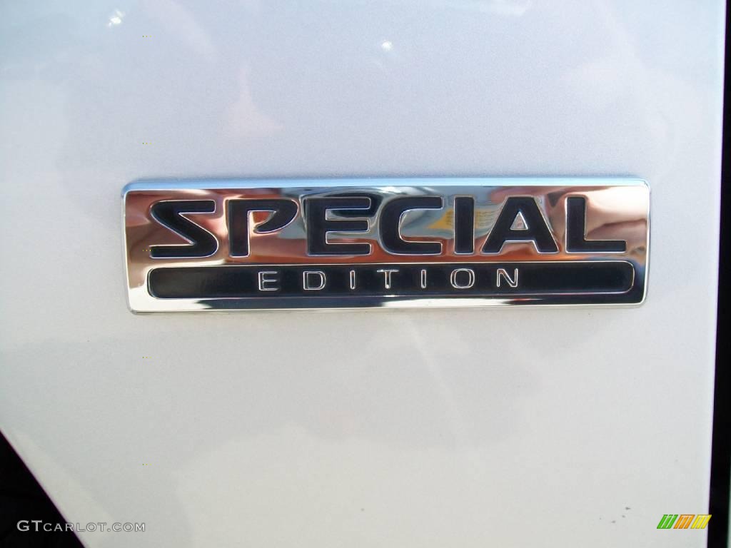 2006 Sentra 1.8 S Special Edition - Brilliant Aluminum Metallic / Charcoal photo #13