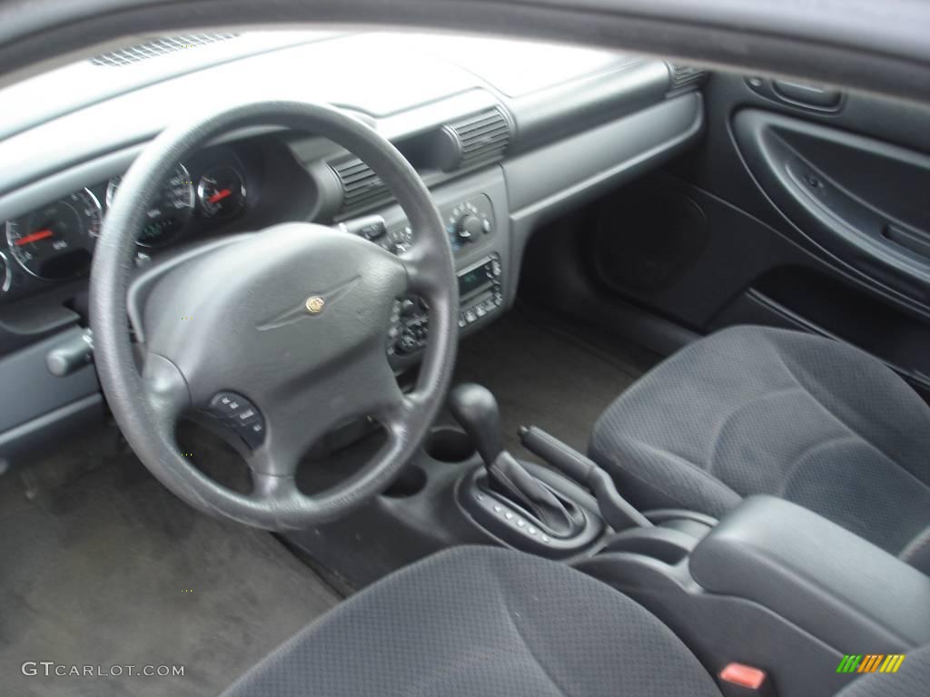 2004 Sebring LX Sedan - Graphite Metallic / Dark Slate Gray photo #9