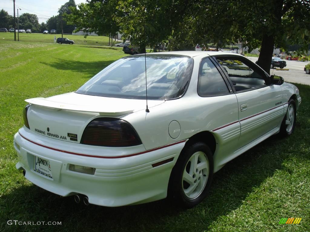 1994 Grand Am GT Coupe - Bright White / Dark Gray photo #6