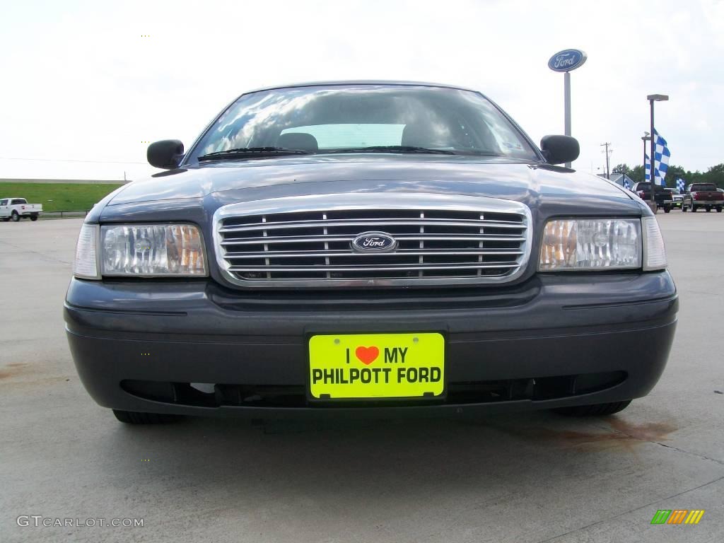 2005 Crown Victoria  - Midnight Grey Metallic / Light Flint photo #9