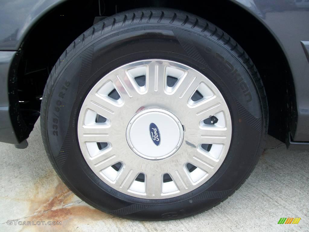 2005 Crown Victoria  - Midnight Grey Metallic / Light Flint photo #12