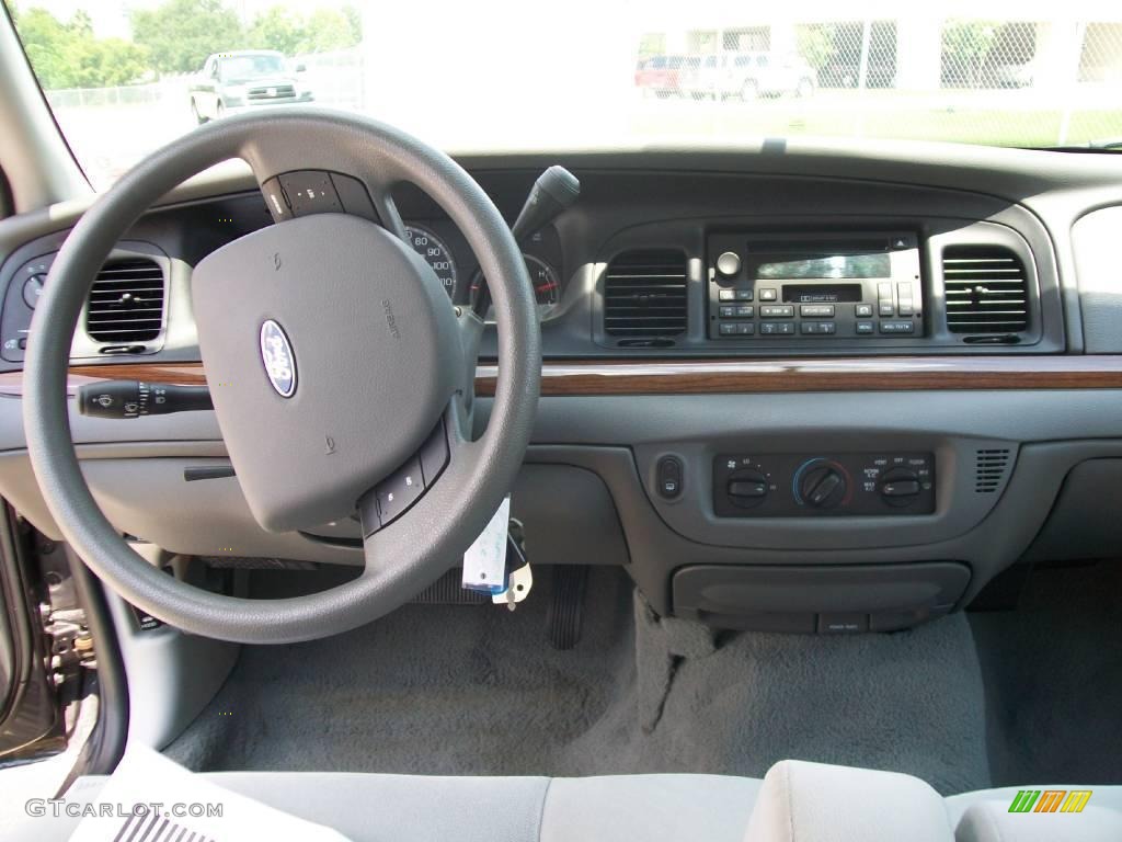 2005 Crown Victoria  - Midnight Grey Metallic / Light Flint photo #36