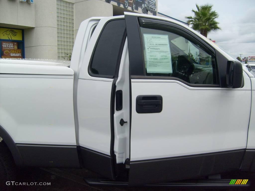 2006 F150 FX4 Regular Cab 4x4 - Oxford White / Black/Medium Flint photo #20