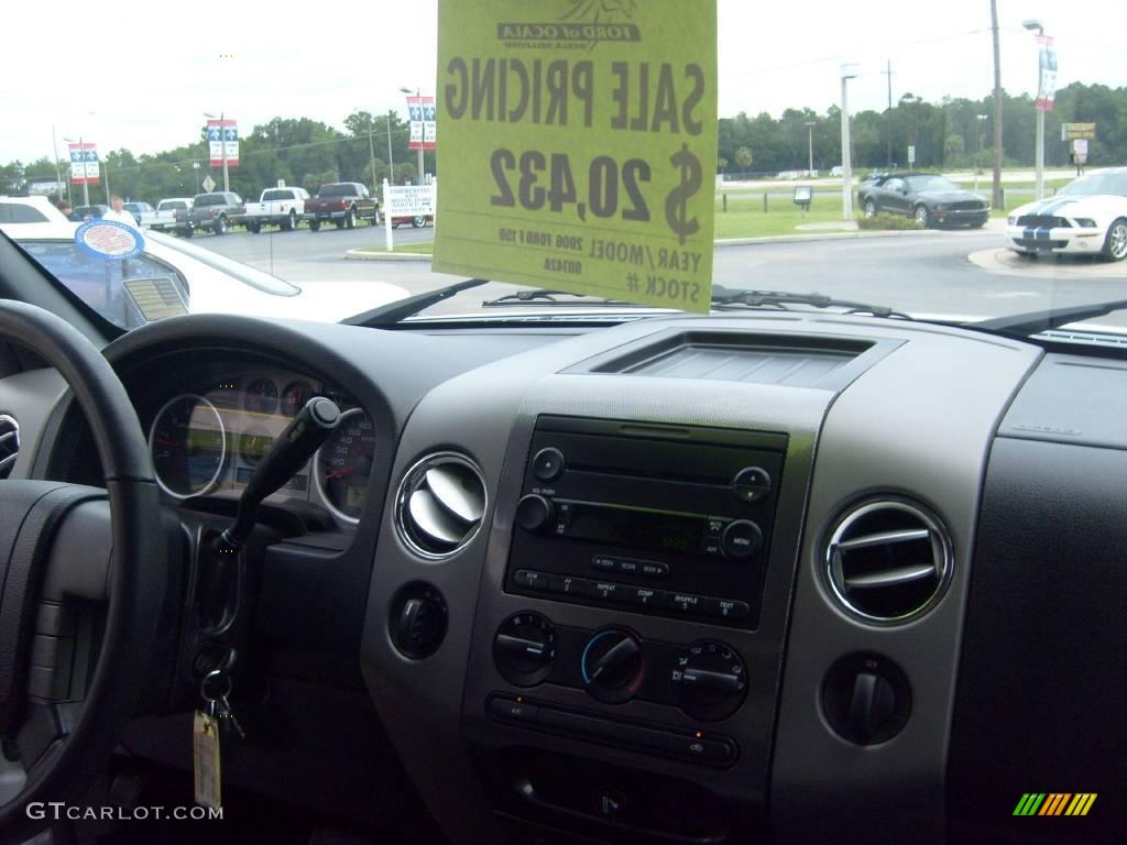 2006 F150 FX4 Regular Cab 4x4 - Oxford White / Black/Medium Flint photo #25