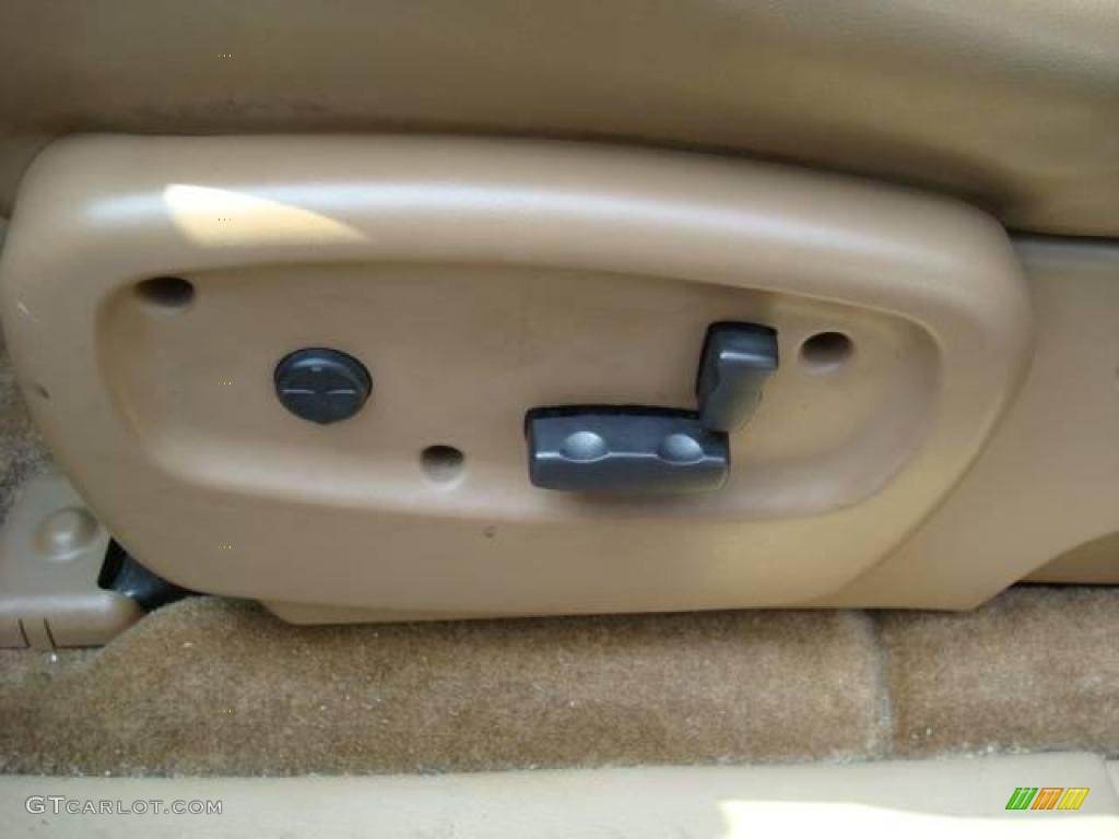 2003 Envoy SLT 4x4 - Silver Green Metallic / Light Oak photo #16