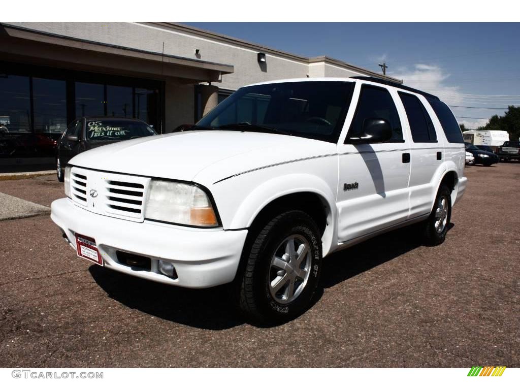 1998 Bravada AWD - White / Graphite photo #22
