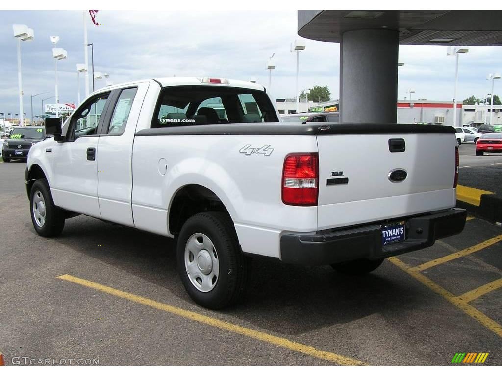 2006 F150 XL SuperCab 4x4 - Oxford White / Medium/Dark Flint photo #4
