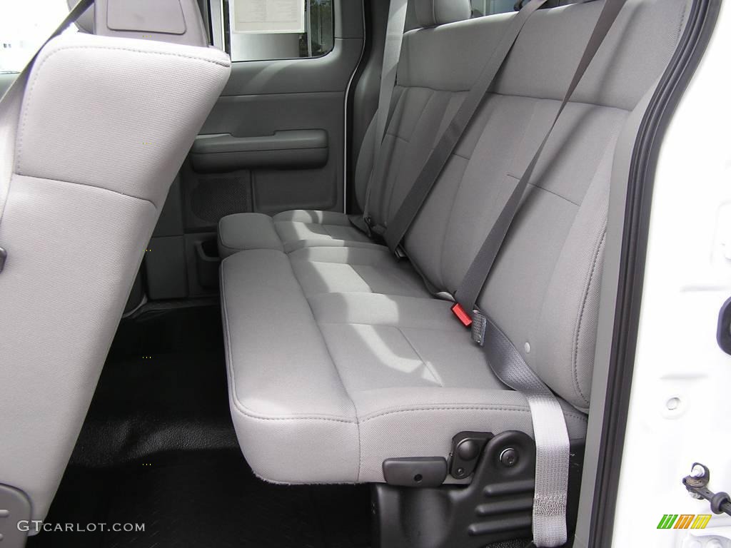 2006 F150 XL SuperCab 4x4 - Oxford White / Medium/Dark Flint photo #8