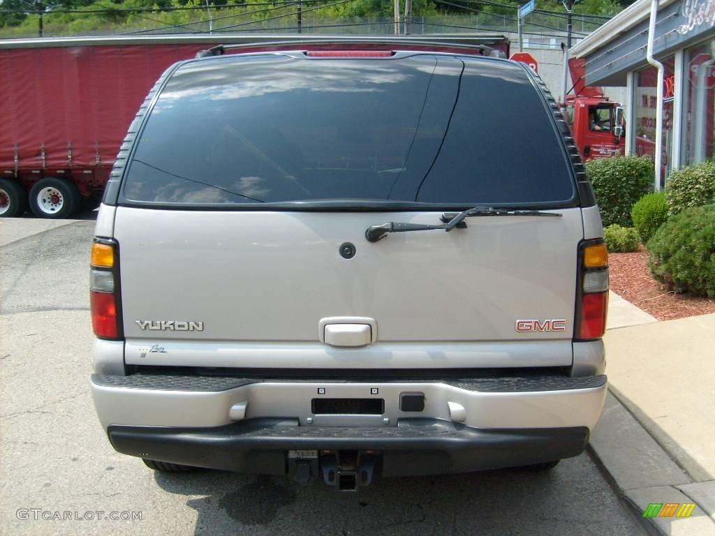 2004 Yukon Denali AWD - Silver Birch Metallic / Stone Gray photo #4