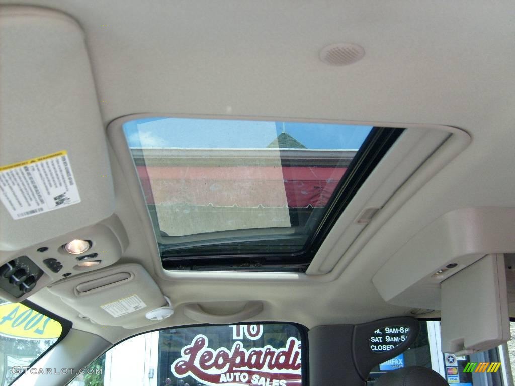 2004 Yukon Denali AWD - Silver Birch Metallic / Stone Gray photo #11