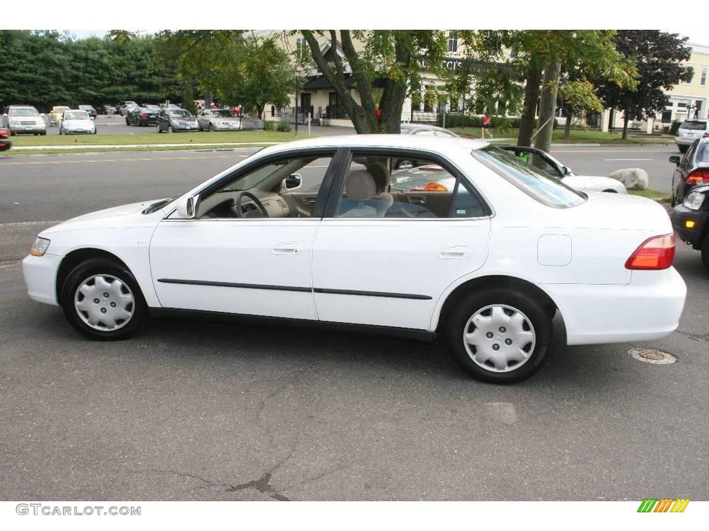 1998 Accord LX Sedan - Taffeta White / Ivory photo #8