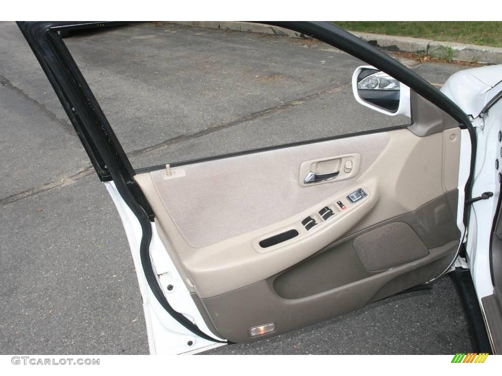 1998 Accord LX Sedan - Taffeta White / Ivory photo #15