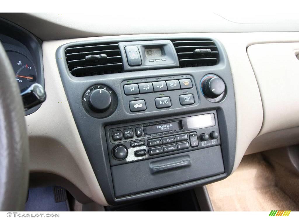 1998 Accord LX Sedan - Taffeta White / Ivory photo #21