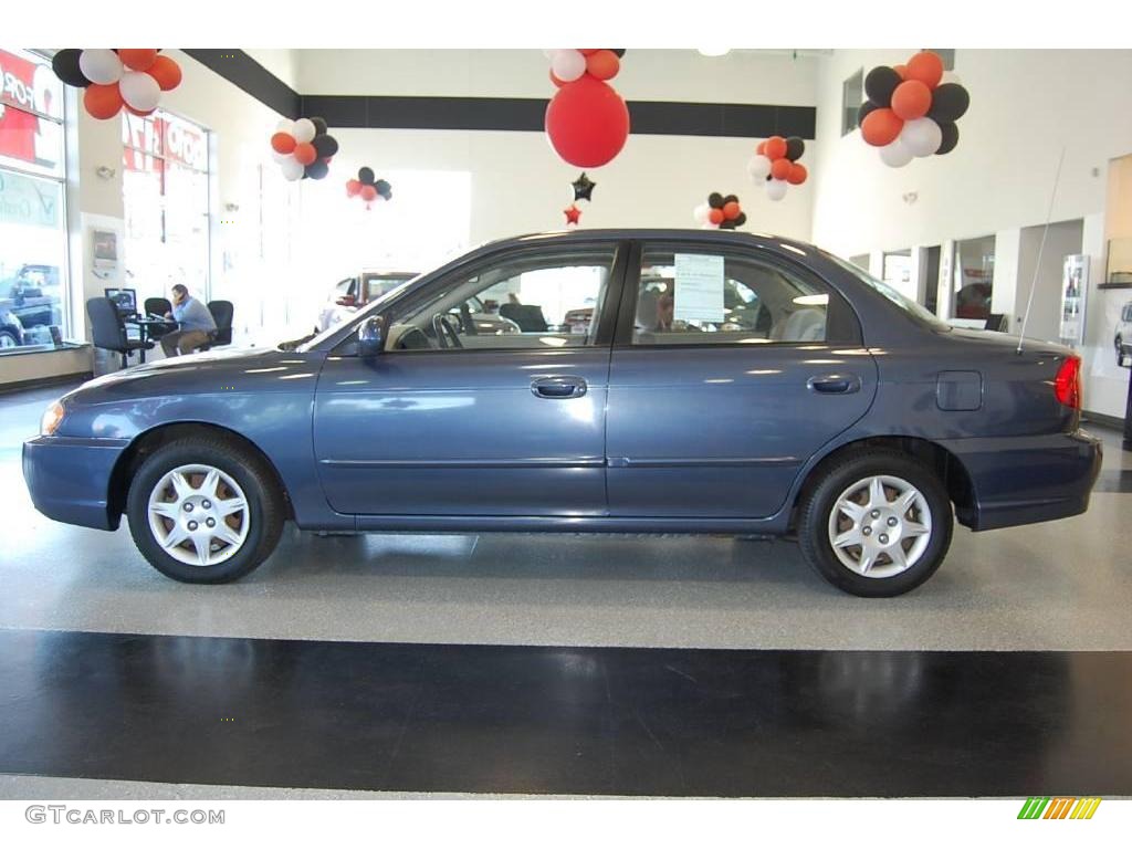 2002 Spectra LS Sedan - Slate Blue / Beige photo #3
