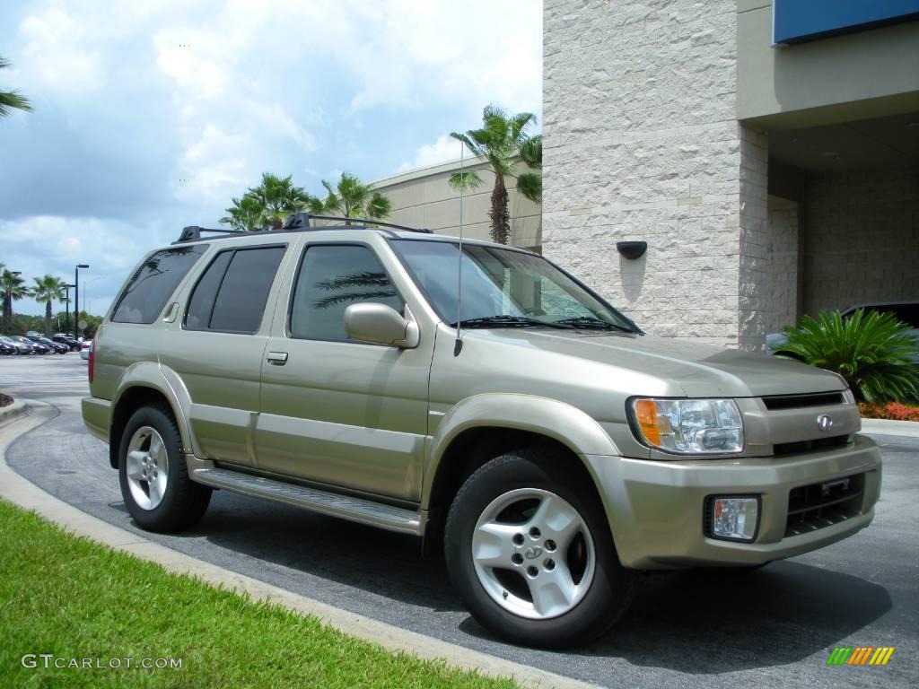 2002 QX4 4x4 - Golden Sand Metallic / Stone Beige photo #4