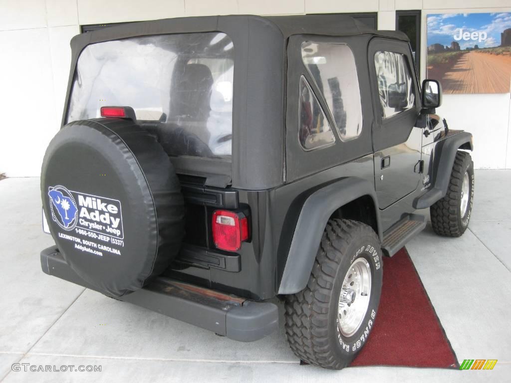 2004 Wrangler X 4x4 - Black / Dark Slate Gray photo #3