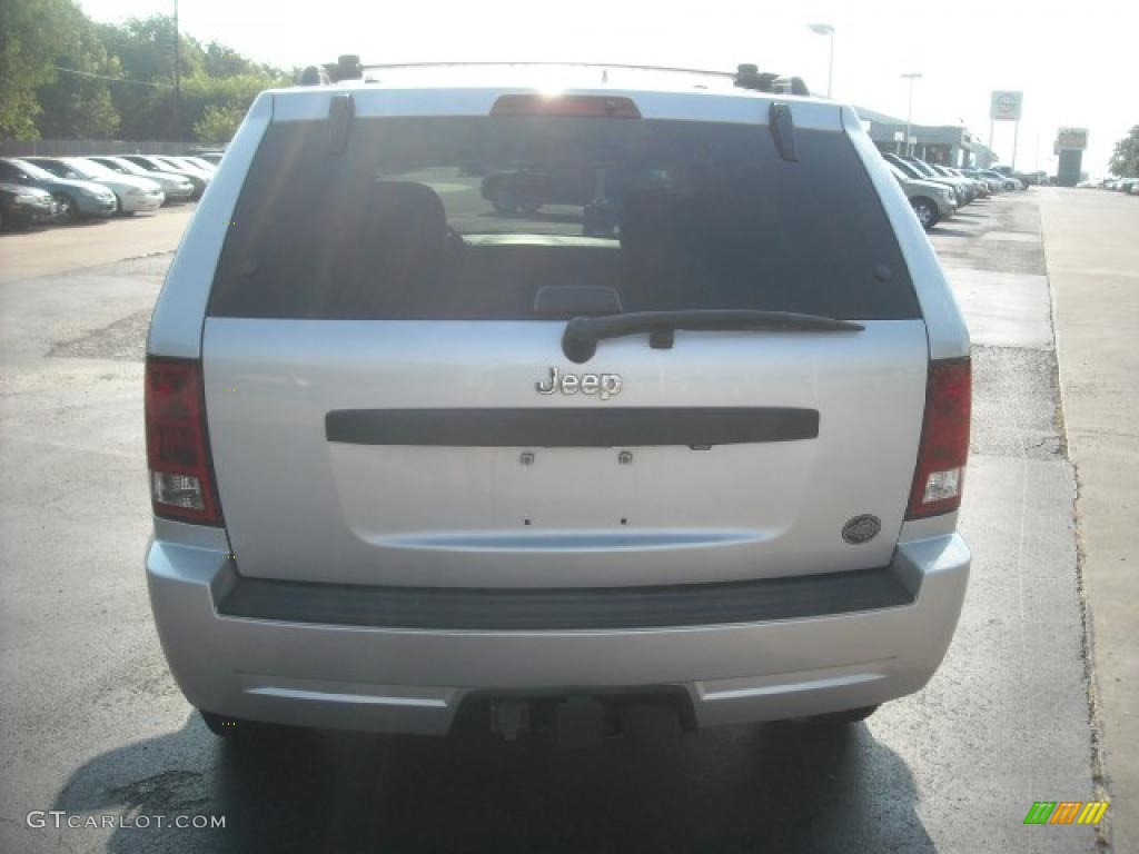 2005 Grand Cherokee Laredo - Bright Silver Metallic / Medium Slate Gray photo #5