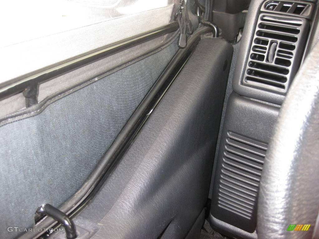 2004 Wrangler X 4x4 - Black / Dark Slate Gray photo #24