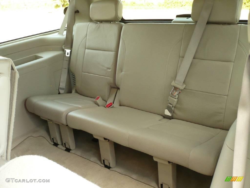 2007 QX 56 4WD - Silver Indulgence / Willow Beige photo #19
