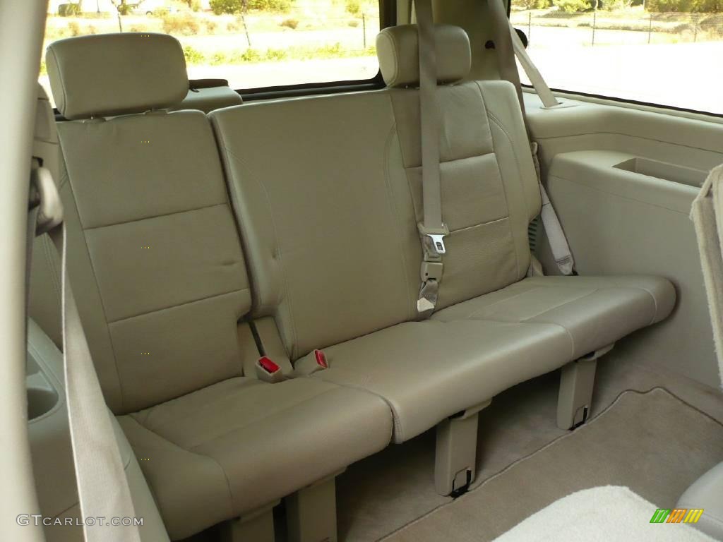 2007 QX 56 4WD - Silver Indulgence / Willow Beige photo #20
