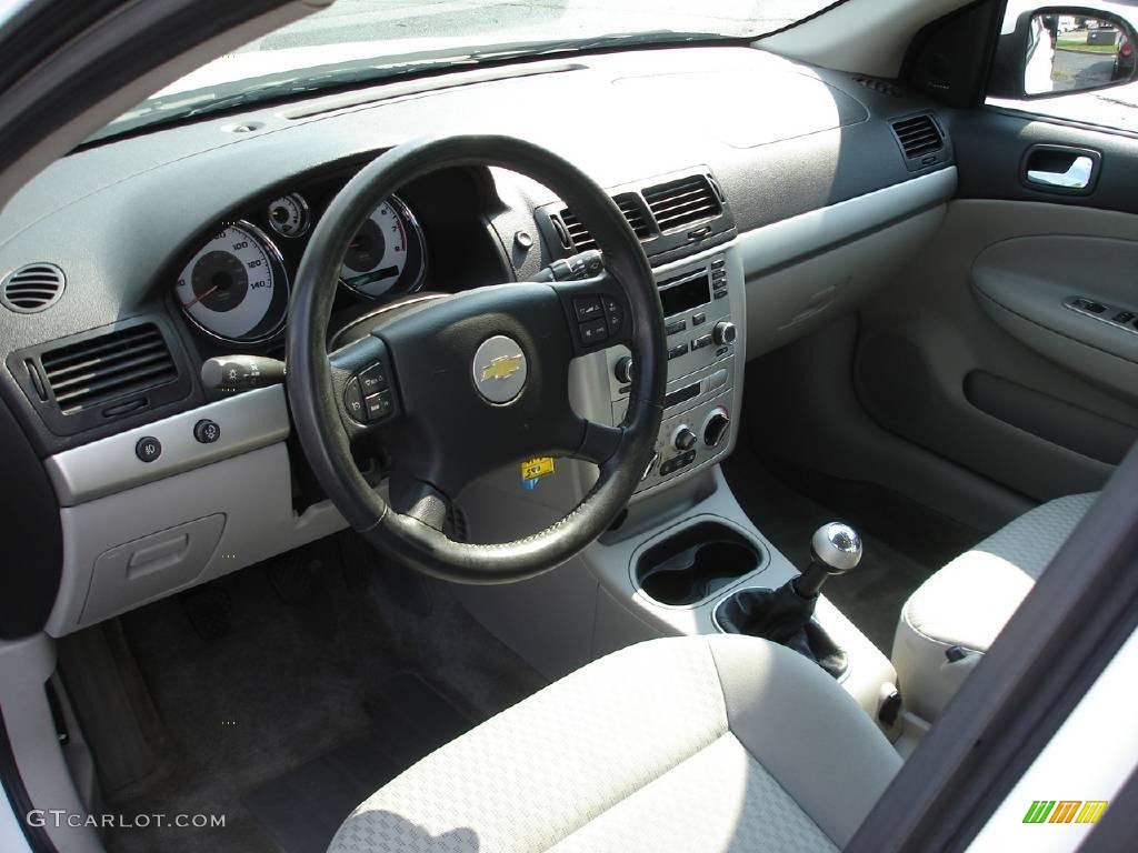 2005 Cobalt LS Sedan - Summit White / Gray photo #9