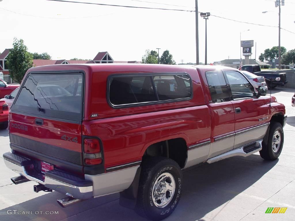 1996 Ram 1500 SLT Extended Cab 4x4 - Flame Red / Gray photo #2