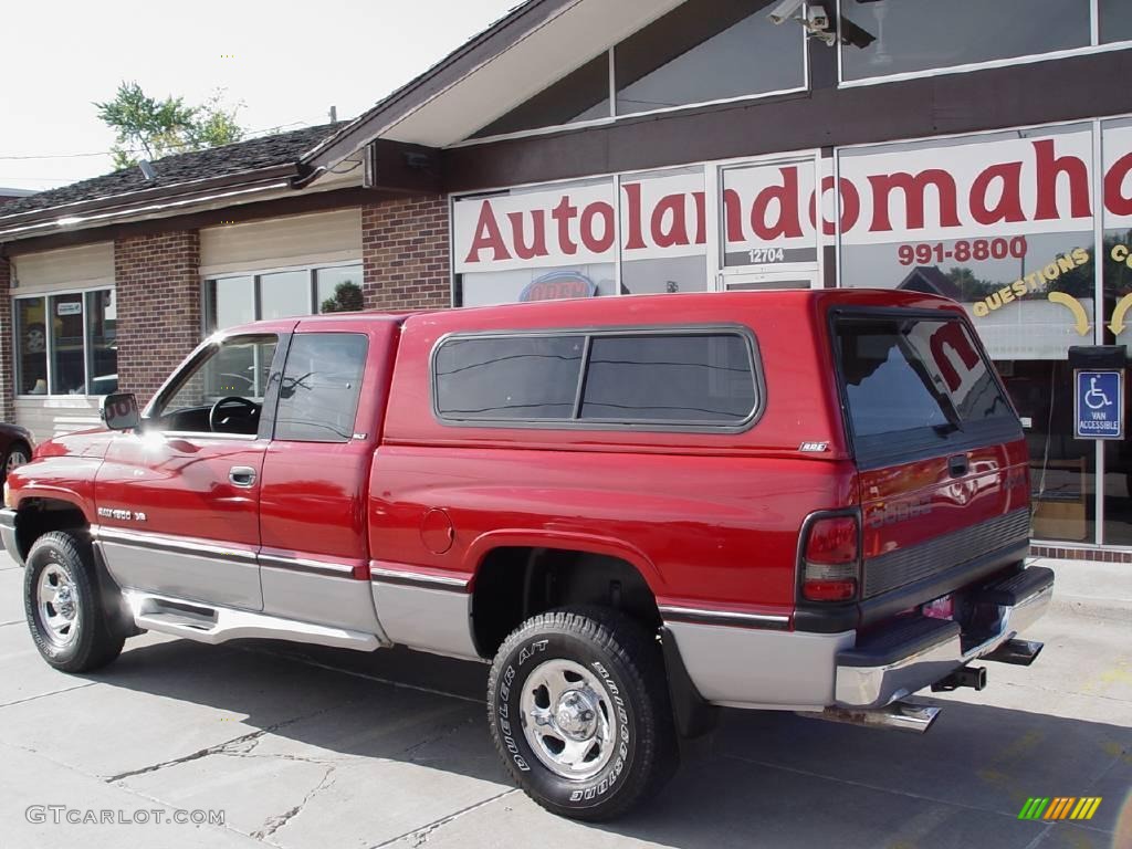 1996 Ram 1500 SLT Extended Cab 4x4 - Flame Red / Gray photo #3