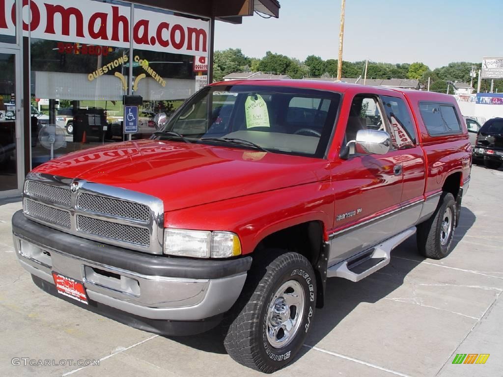 1996 Ram 1500 SLT Extended Cab 4x4 - Flame Red / Gray photo #5