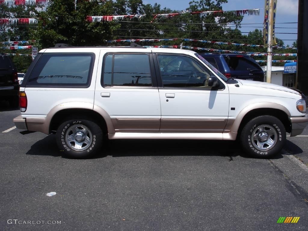 1996 Explorer Eddie Bauer 4x4 - Oxford White / Beige photo #3
