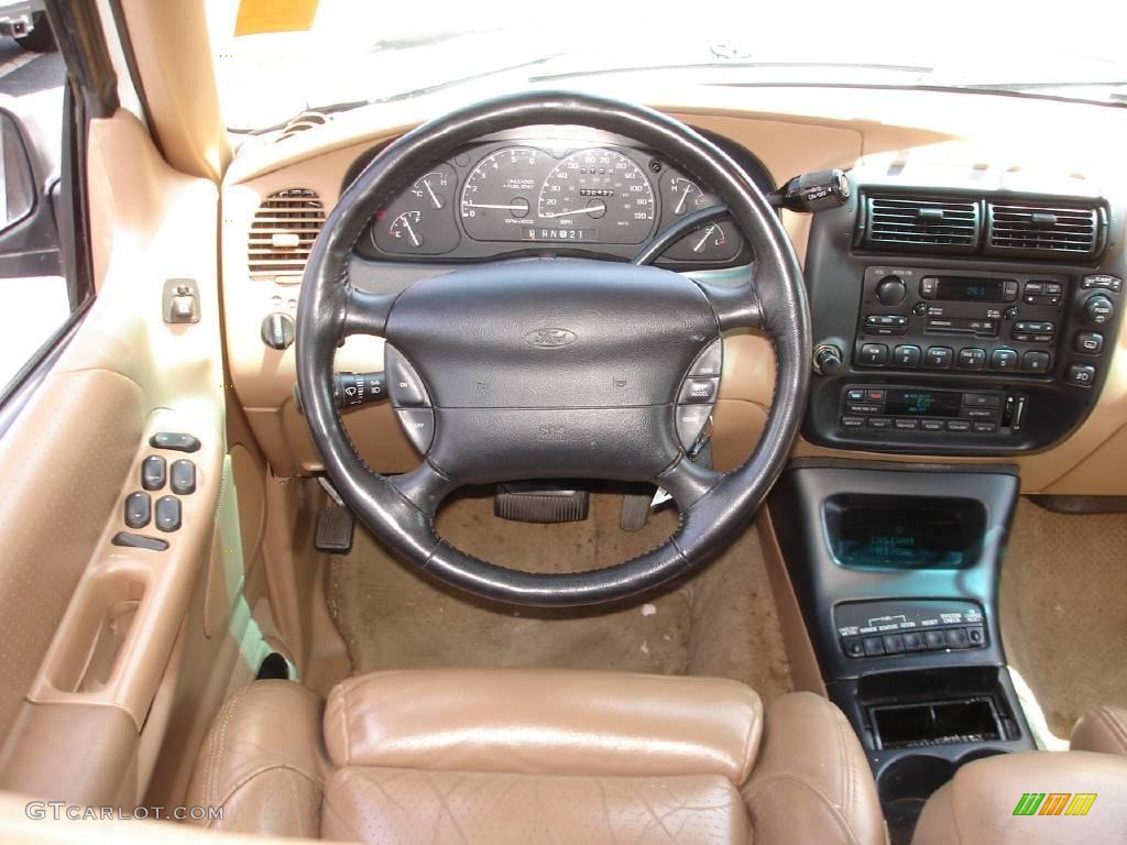 1996 Explorer Eddie Bauer 4x4 - Oxford White / Beige photo #12