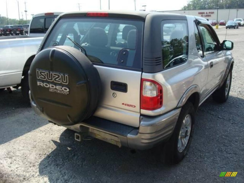 2001 Rodeo Sport S 4WD - Bright Silver Metallic / Gray photo #2