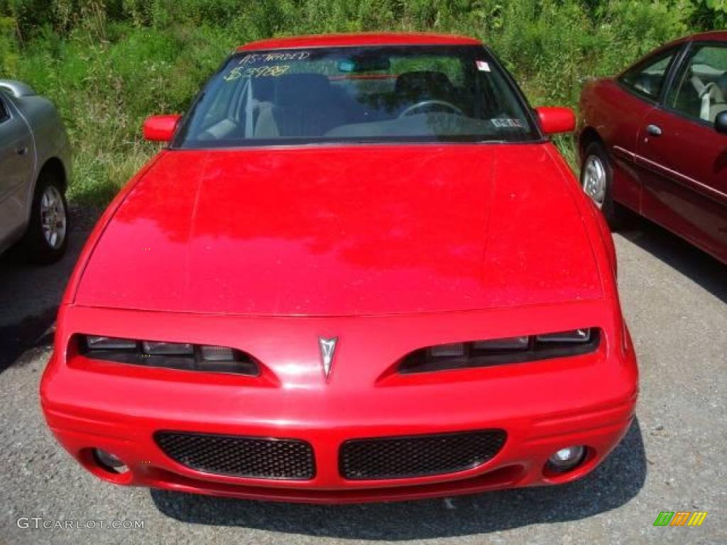 1996 Grand Prix SE Coupe - Bright Red / Graphite Gray photo #6