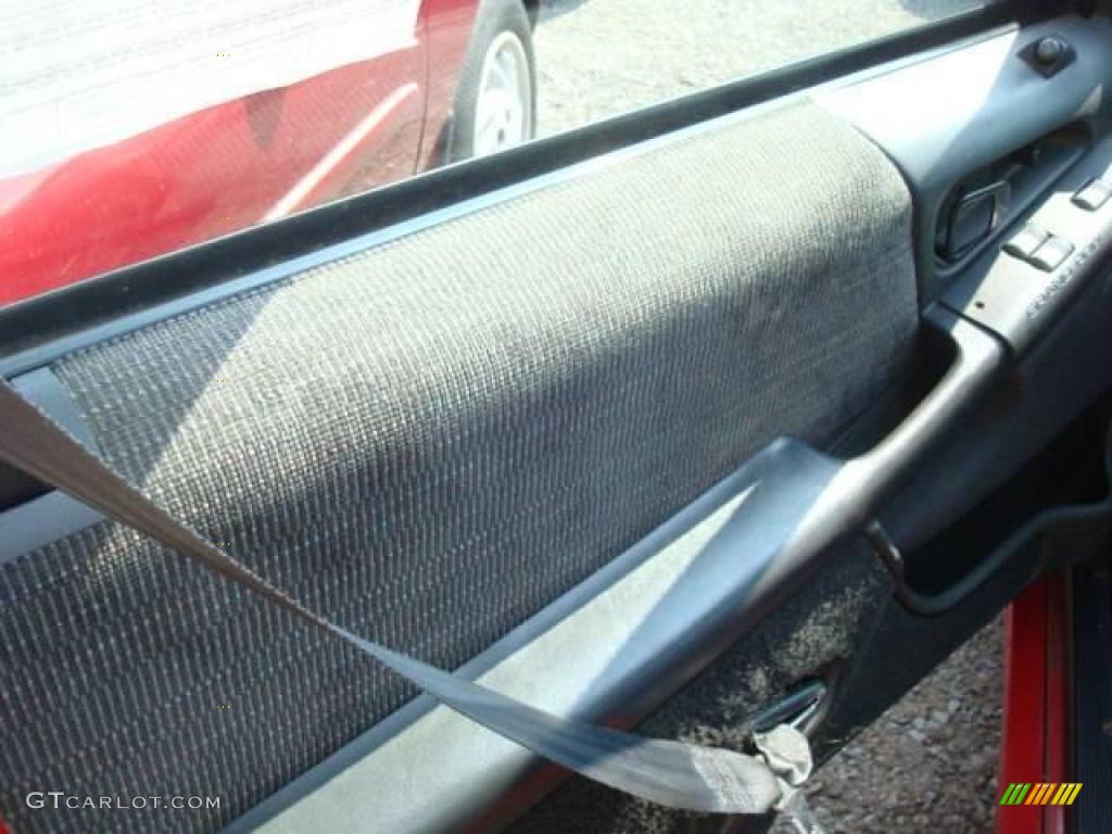 1996 Grand Prix SE Coupe - Bright Red / Graphite Gray photo #10