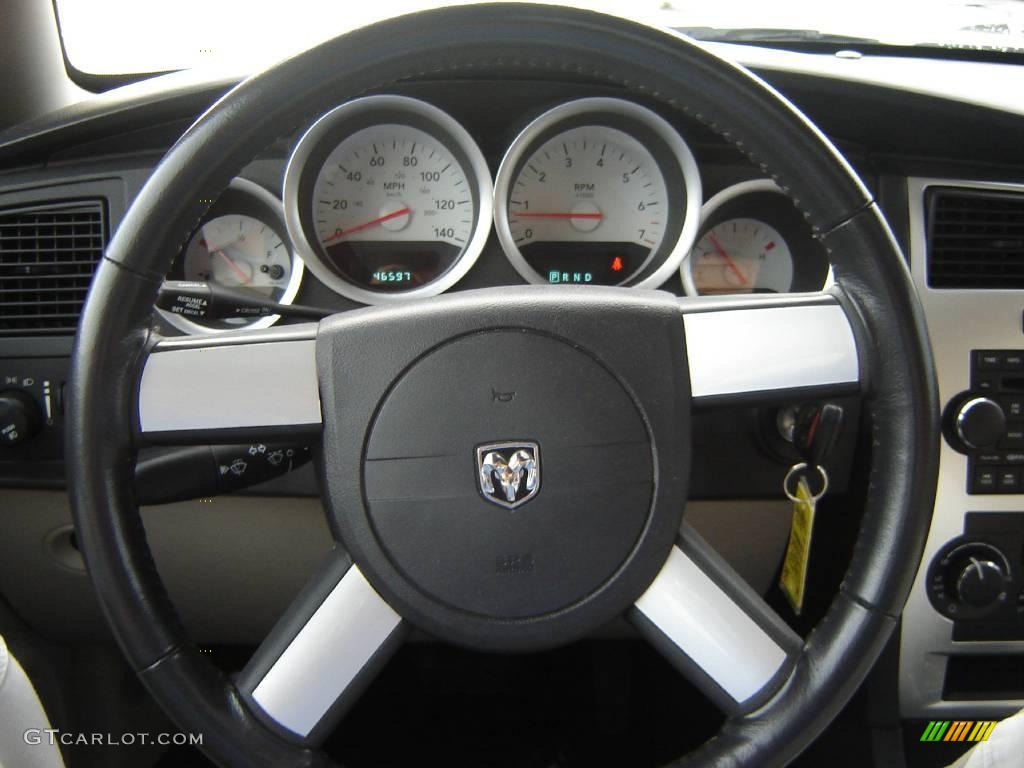 2007 Charger SXT - Inferno Red Crystal Pearl / Dark Slate Gray/Light Graystone photo #18