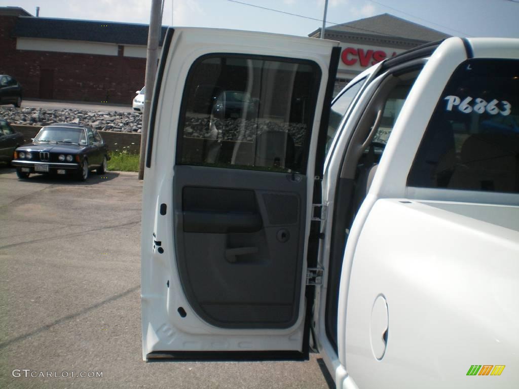 2007 Ram 1500 SLT Quad Cab 4x4 - Bright White / Medium Slate Gray photo #18