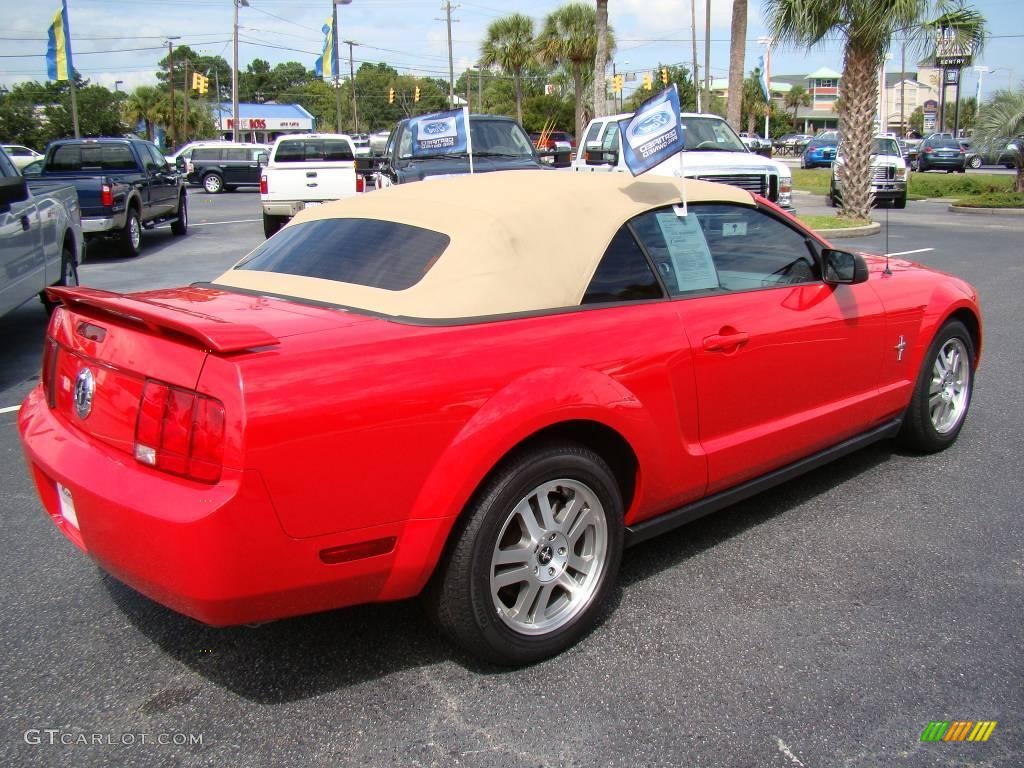 2006 Mustang V6 Premium Convertible - Torch Red / Light Parchment photo #6
