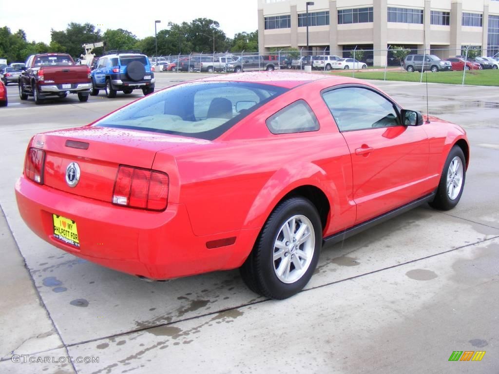 2006 Mustang V6 Premium Coupe - Torch Red / Light Parchment photo #3