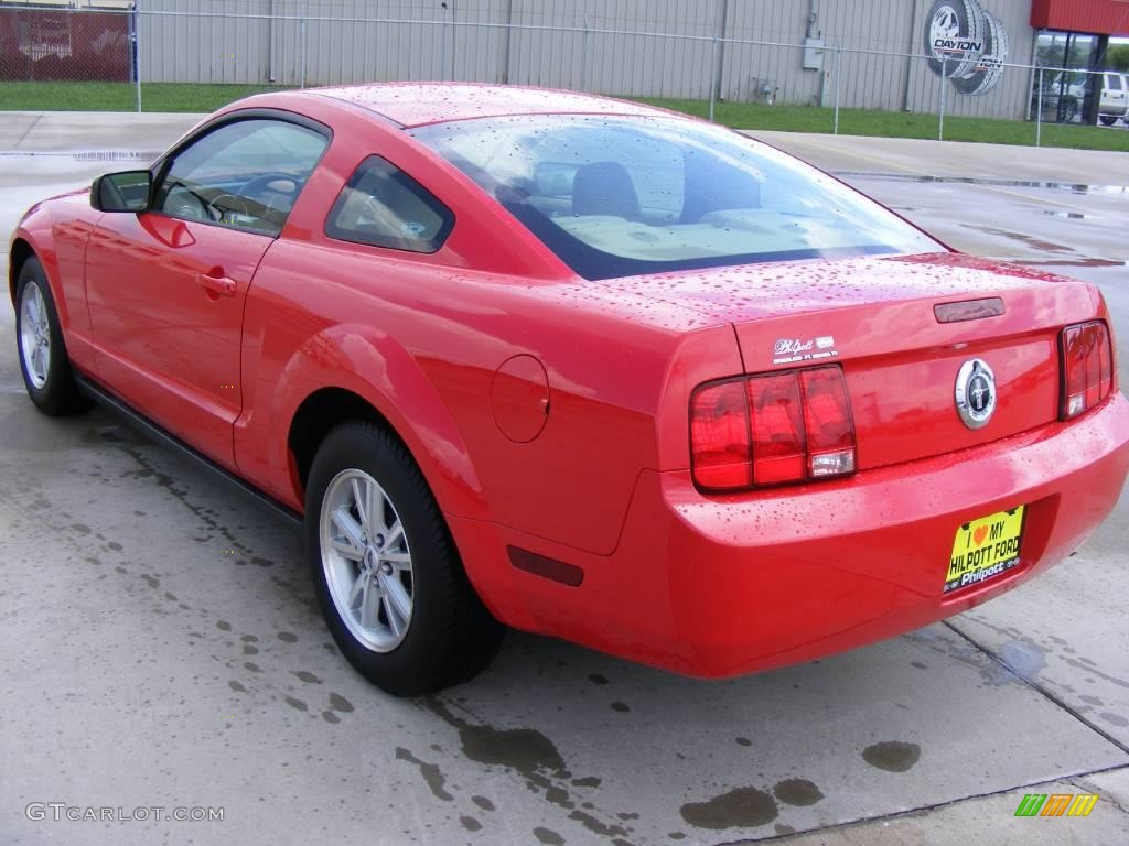2006 Mustang V6 Premium Coupe - Torch Red / Light Parchment photo #5